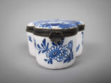 18th Century Delft Trefoil Hinged Lid Trinket Box - Adriaen Pynacker Design. - Harrington Antiques
