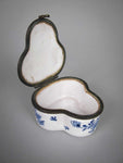 18th Century Delft Trefoil Hinged Lid Trinket Box - Adriaen Pynacker Design. - Harrington Antiques
