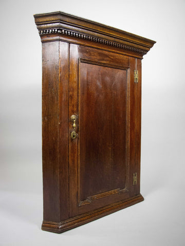 18th Century Oak Hanging Corner Cabinet With Fitted Interior & Key. - Harrington Antiques