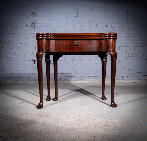 George II Mahogany Triple Top Games & Tea Table, c.1750. - Harrington Antiques