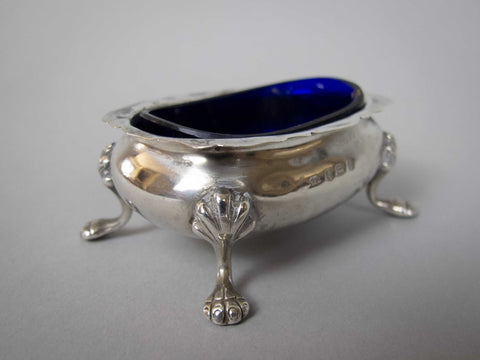 Sterling Silver Salt Cellar by Joseph Jennens & Co, Birmingham, 1912. - Harrington Antiques